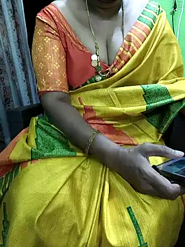 Snapshot of niiveditha chatting on 11-06-25, 03:07 niiveditha online show from 11-06-25, 03:07