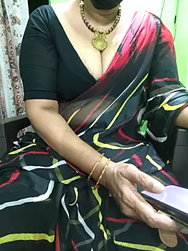 Snapshot of niiveditha chatting on 11-16-25, 01:11 niiveditha online show from 11-16-25, 01:11