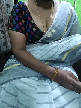 Snapshot of niiveditha chatting on 11-21-25, 01:32 niiveditha online show from 11-21-25, 01:32