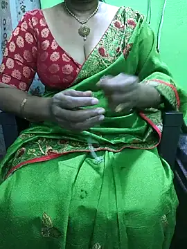 Snapshot of niiveditha chatting on 11-23-25, 08:03 niiveditha online show from 11-23-25, 08:03