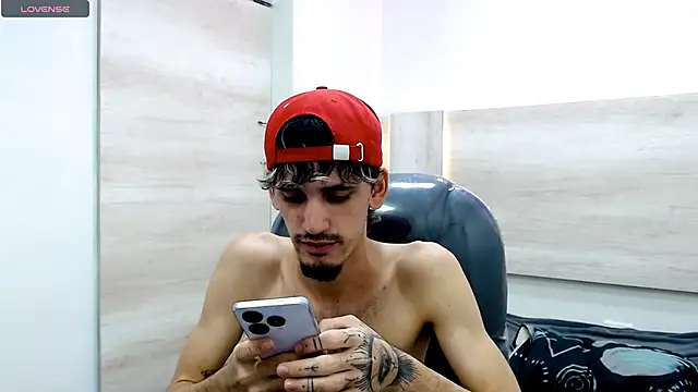 Dirty Kingg online show from 02-15-25, 04:36