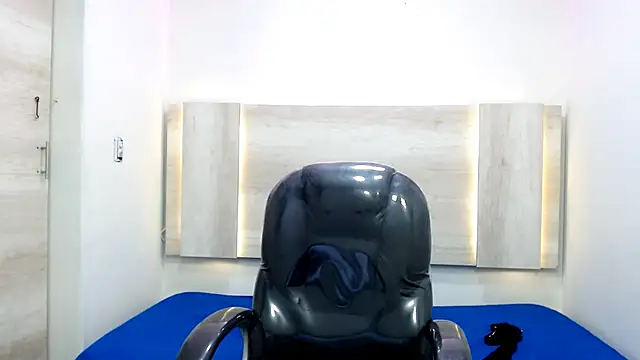 Dirty Kingg online show from 02-24-25, 02:40