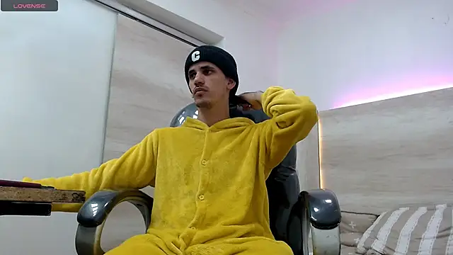 Dirty Kingg online show from 03-20-25, 08:40