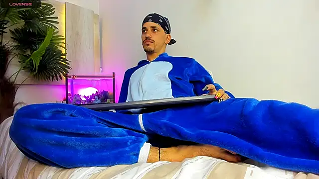 Dirty Kingg online show from 10-04-25, 08:07