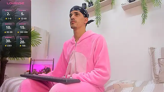 Dirty Kingg online show from 10-19-25, 08:42