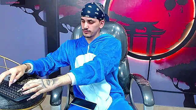 Dirty Kingg online show from 10-27-25, 08:13