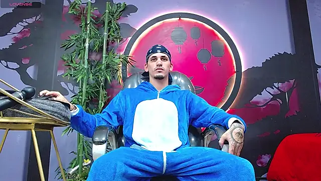 Dirty Kingg online show from 11-18-25, 07:18