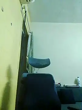 Snapshot of crazyfreaking chatting on 10-26-25, 08:04 crazyfreaking online show from 10-26-25, 08:04