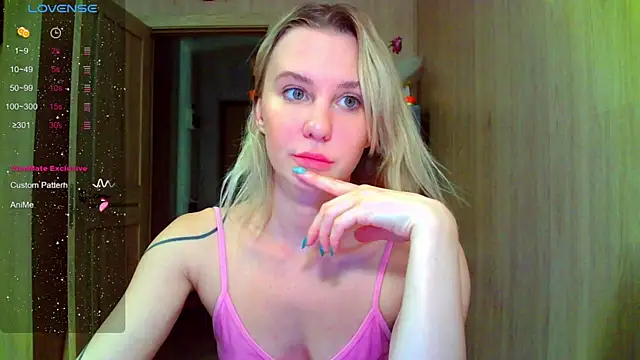 Snapshot of Caramel_piegirl chatting on 07-21-26, 08:33 Caramel piegirl online show from 07-21-26, 08:33