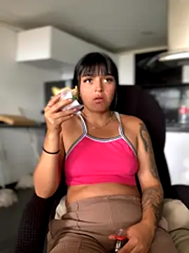 Dulce  Boyd online show from 10-28-25, 01:58