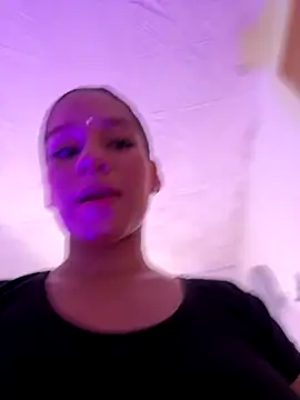 Abbiee 8 online show from 10-24-25, 11:12