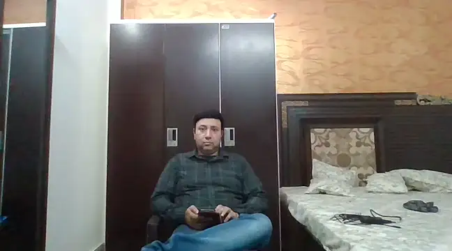 Snapshot of innocentboy1987 chatting on 03-15-25, 04:57 innocentboy1987 online show from 03-15-25, 04:57