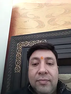 innocentboy1987 online show from 11-18-25, 06:40