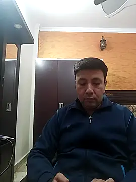 innocentboy1987 online show from 12-01-25, 09:47