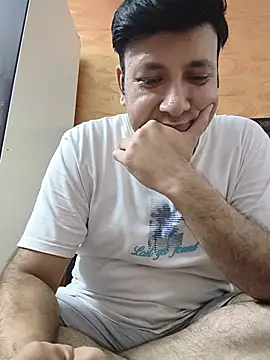 innocentboy1987 online show from 06-27-26, 04:12