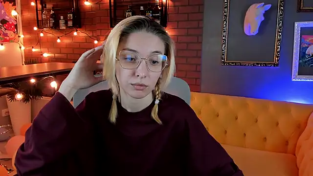 PhilippaAdamas online show from 09-26-25, 11:09