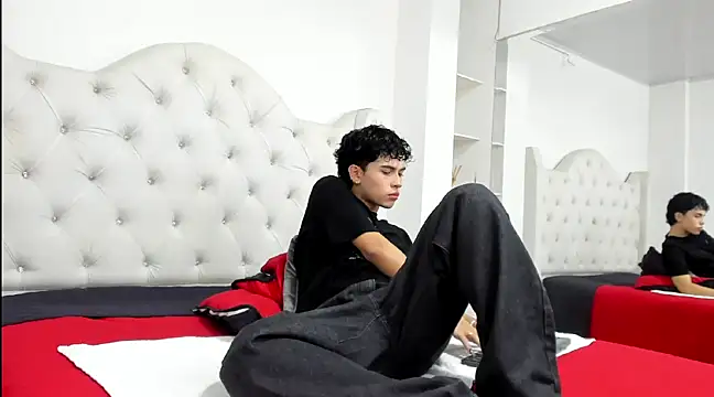 Aiiden 15 online show from 02-26-25, 02:57