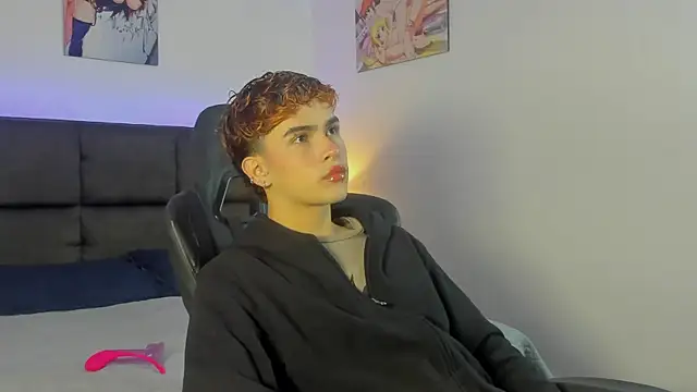 Aiiden 15 online show from 10-25-25, 01:18