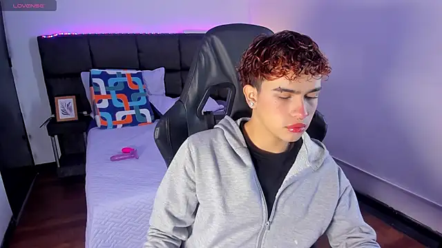 Aiiden 15 online show from 12-03-25, 12:47