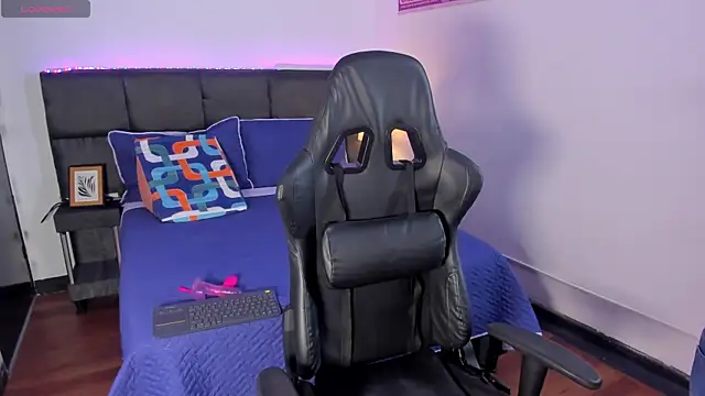 Aiiden 15 online show from 12-04-25, 12:58