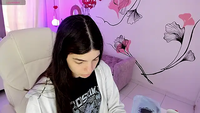 Isabela Fiorelli online show from 02-10-26, 01:15