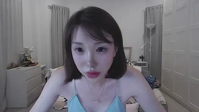 joycemilka online show from 02-13-25, 01:37