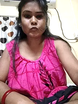 Snapshot of BOLDBEAUTY09 chatting on 02-15-25, 11:17 BOLDBEAUTY09 online show from 02-15-25, 11:17