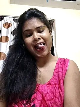 Snapshot of BOLDBEAUTY09 chatting on 02-15-25, 03:06 BOLDBEAUTY09 online show from 02-15-25, 03:06