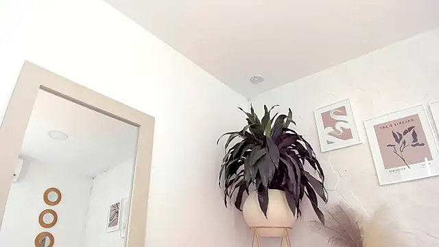 mariia juana  online show from 02-09-25, 05:54