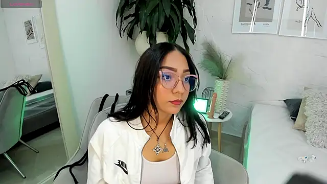 mariia juana  online show from 02-18-25, 11:33