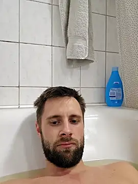 ademandjulia online show from 02-11-26, 09:20