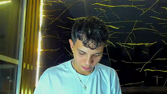 Alessandro 1610 online show from 04-17-26, 05:10