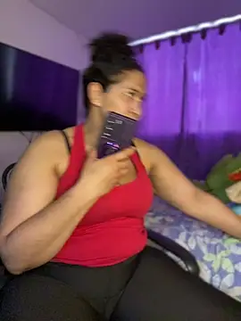 Snapshot of Carola-Ross chatting on 05-15-26, 05:53 Carola-Ross online show from 05-15-26, 05:53