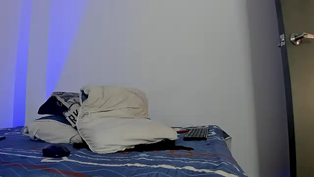 Snapshot of hugosan12 chatting on 12-04-25, 03:10 hugosan12 online show from 12-04-25, 03:10