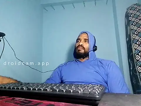 Snapshot of YOX22 chatting on 03-08-25, 04:34 YOX22 online show from 03-08-25, 04:34