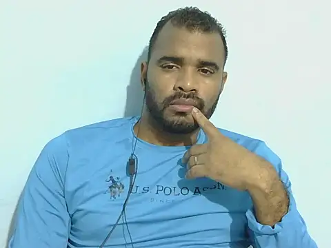 Snapshot of YOX22 chatting on 09-19-25, 05:31 YOX22 online show from 09-19-25, 05:31