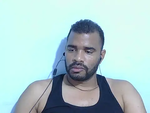 Snapshot of YOX22 chatting on 09-20-25, 03:51 YOX22 online show from 09-20-25, 03:51