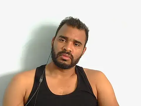 Snapshot of YOX22 chatting on 10-03-25, 02:14 YOX22 online show from 10-03-25, 02:14