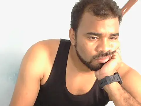 Snapshot of YOX22 chatting on 11-05-25, 01:33 YOX22 online show from 11-05-25, 01:33