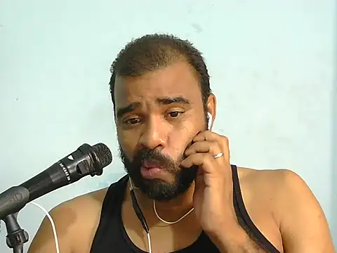 Snapshot of YOX22 chatting on 02-09-26, 01:37 YOX22 online show from 02-09-26, 01:37