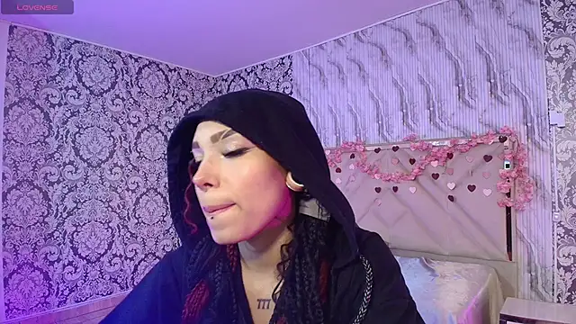 Snapshot of Issa_tay1 chatting on 05-07-26, 07:08 Issa tay1 online show from 05-07-26, 07:08