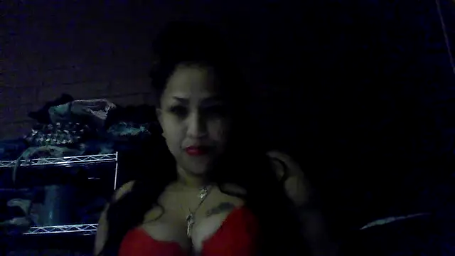 Snapshot of SweetSexyLatina chatting on 04-10-26, 05:28 SweetSexyLatina online show from 04-10-26, 05:28
