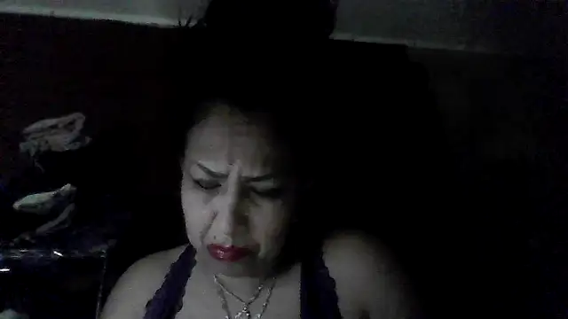 Snapshot of SweetSexyLatina chatting on 05-08-26, 01:27 SweetSexyLatina online show from 05-08-26, 01:27