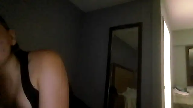 Snapshot of ShysluutGia chatting on 07-08-26, 04:39 ShysluutGia online show from 07-08-26, 04:39