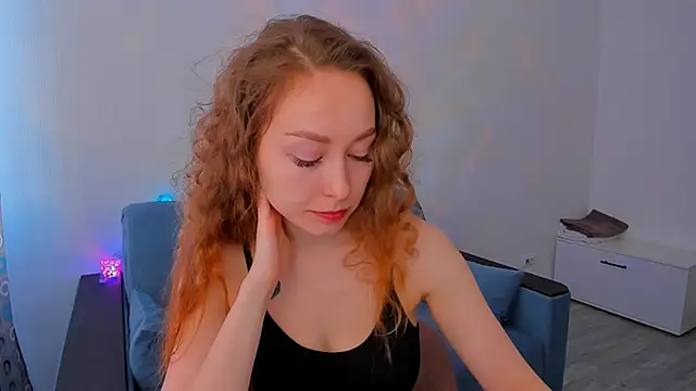 Snapshot of marilinaal chatting on 02-10-25, 07:04 marilinaal online show from 02-10-25, 07:04