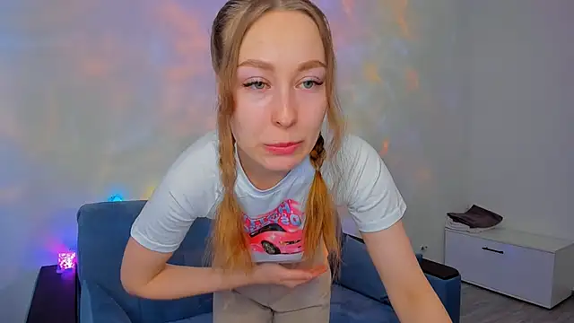 Snapshot of marilinaal chatting on 02-11-25, 04:11 marilinaal online show from 02-11-25, 04:11