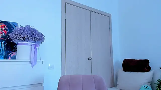 Snapshot of marilinaal chatting on 10-22-25, 07:30 marilinaal online show from 10-22-25, 07:30