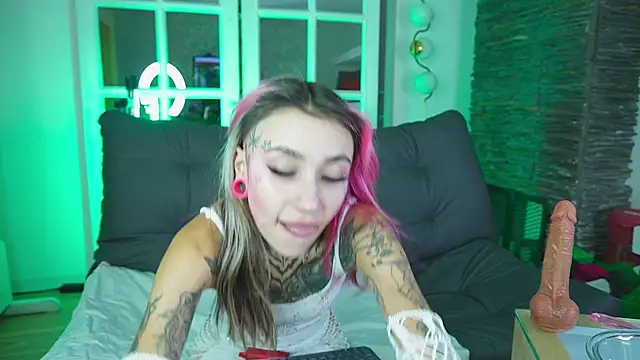miss   angel online show from 05-28-26, 11:07