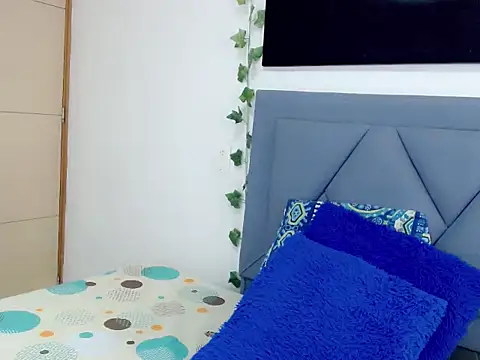 dominic 00 online show from 10-10-25, 06:18