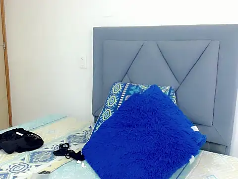 dominic 00 online show from 11-08-25, 07:34